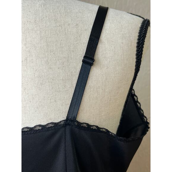 Vintage Vanity Fair Women's Full Slip Dress Lace Satin Whimsigoth Black USA 38 - Picture 7 of 12